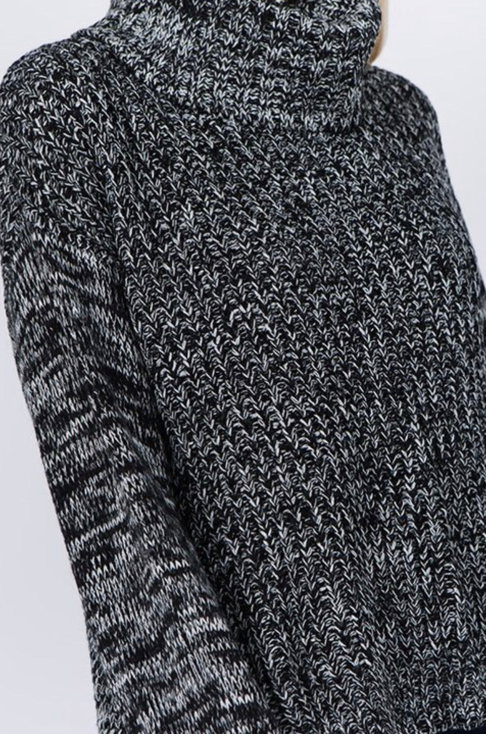 Knitted turtle neck