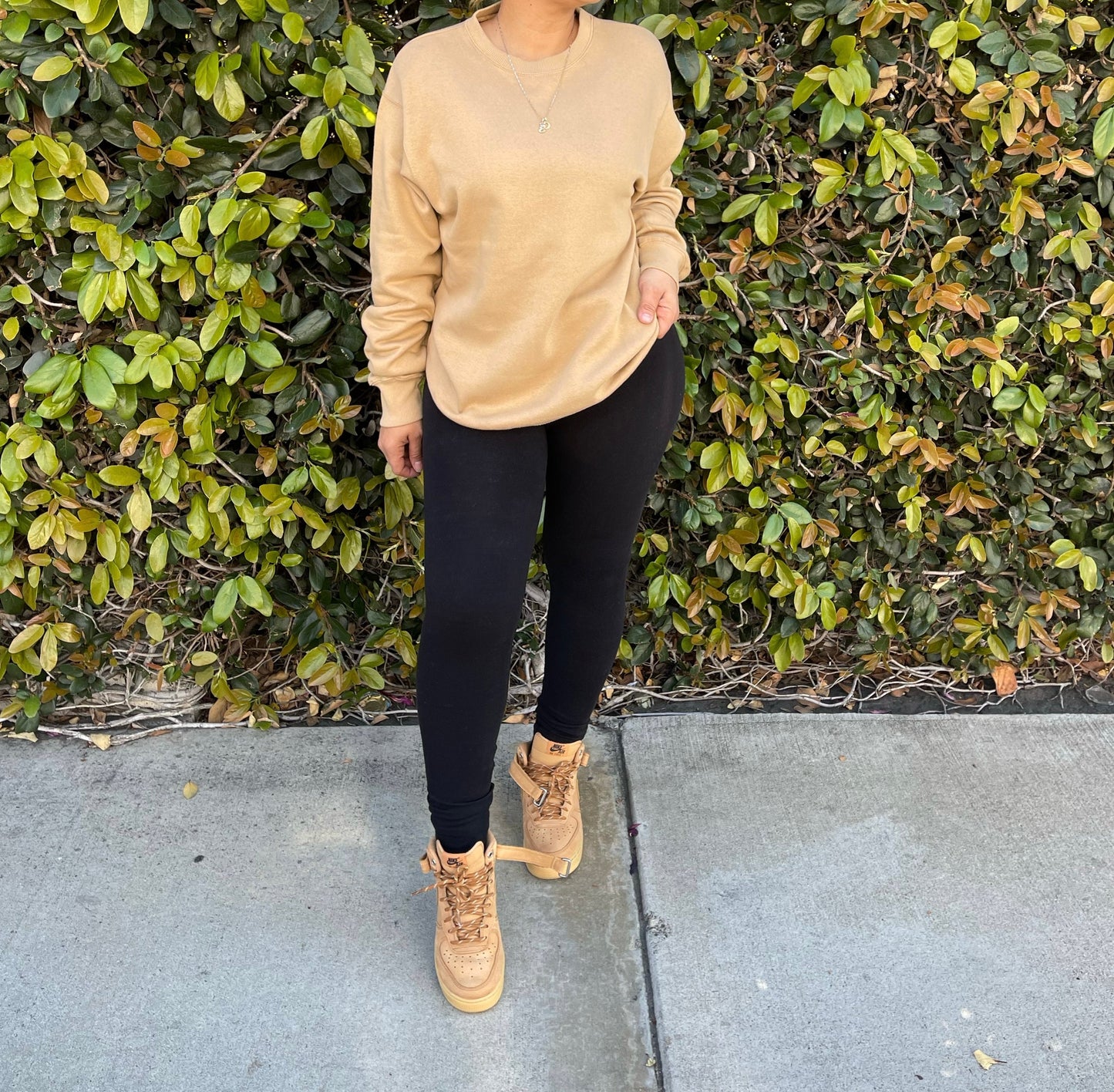 Emulate me crewneck (tan)