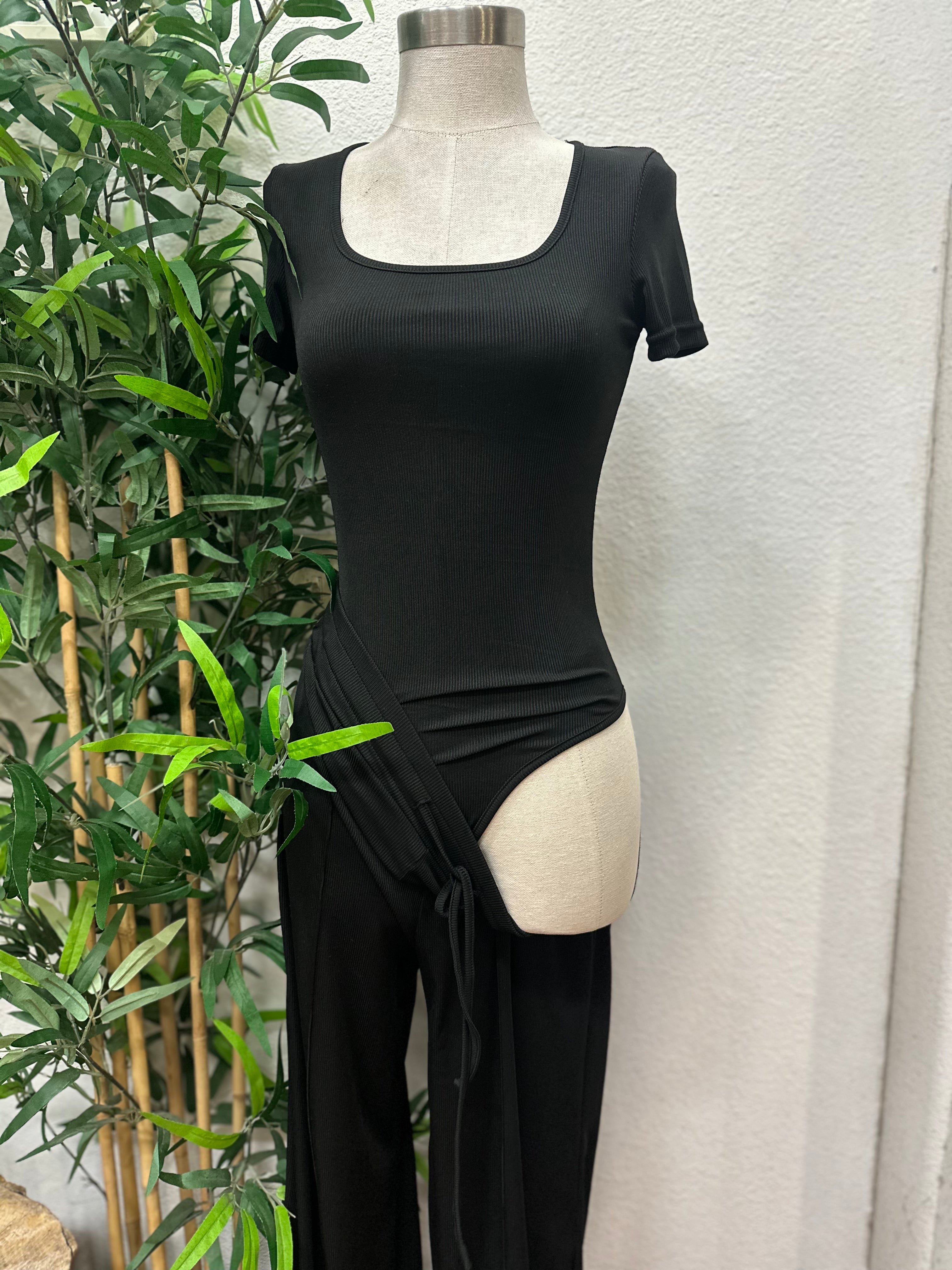 Celeste two piece (black)