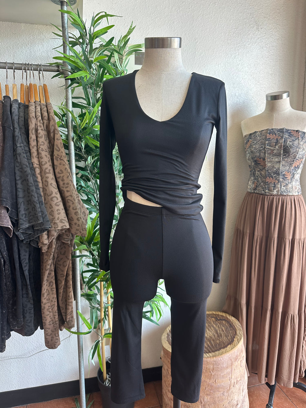 V-neck long sleeve double layered