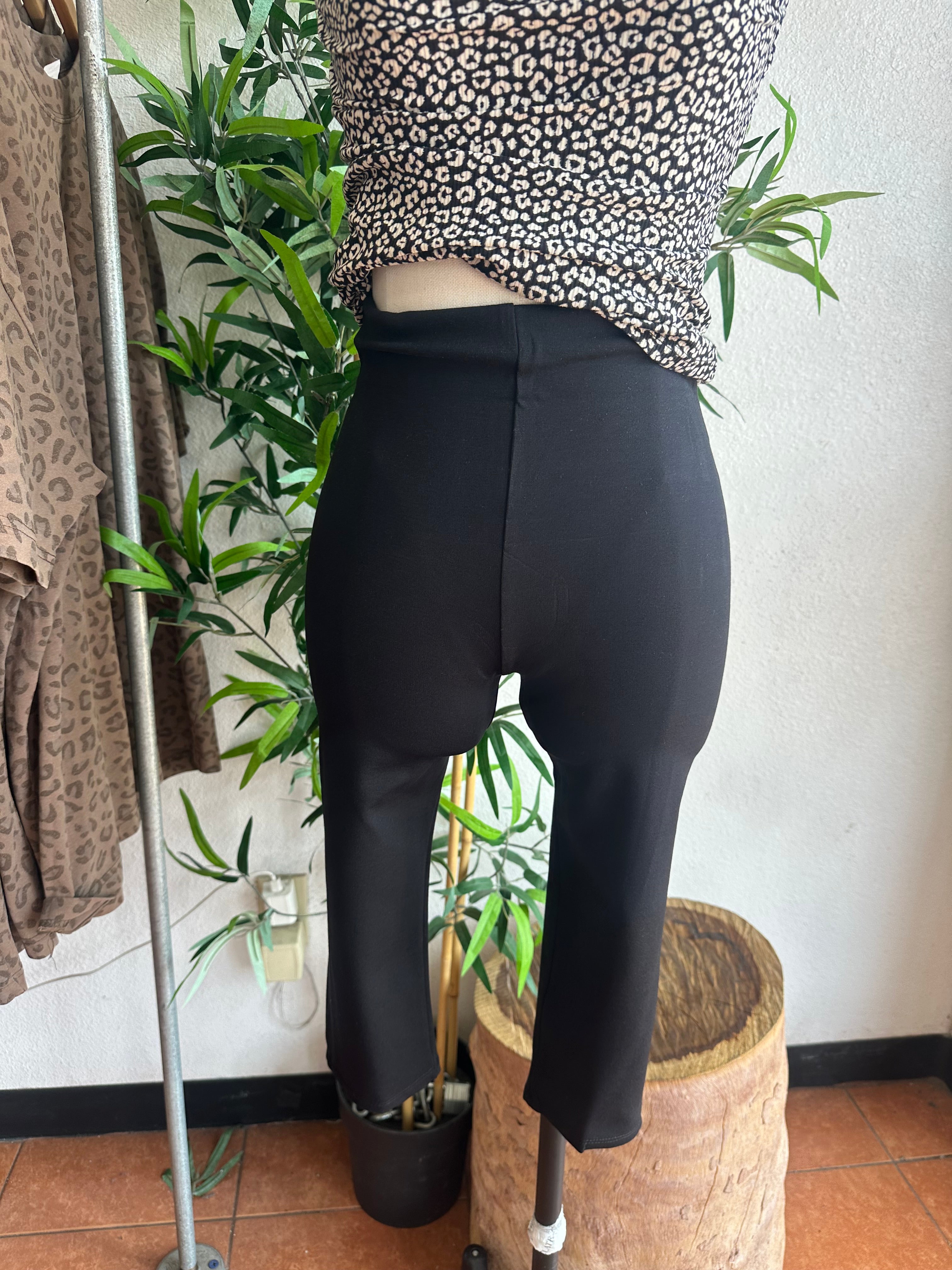 Snatched and thick capri leggings