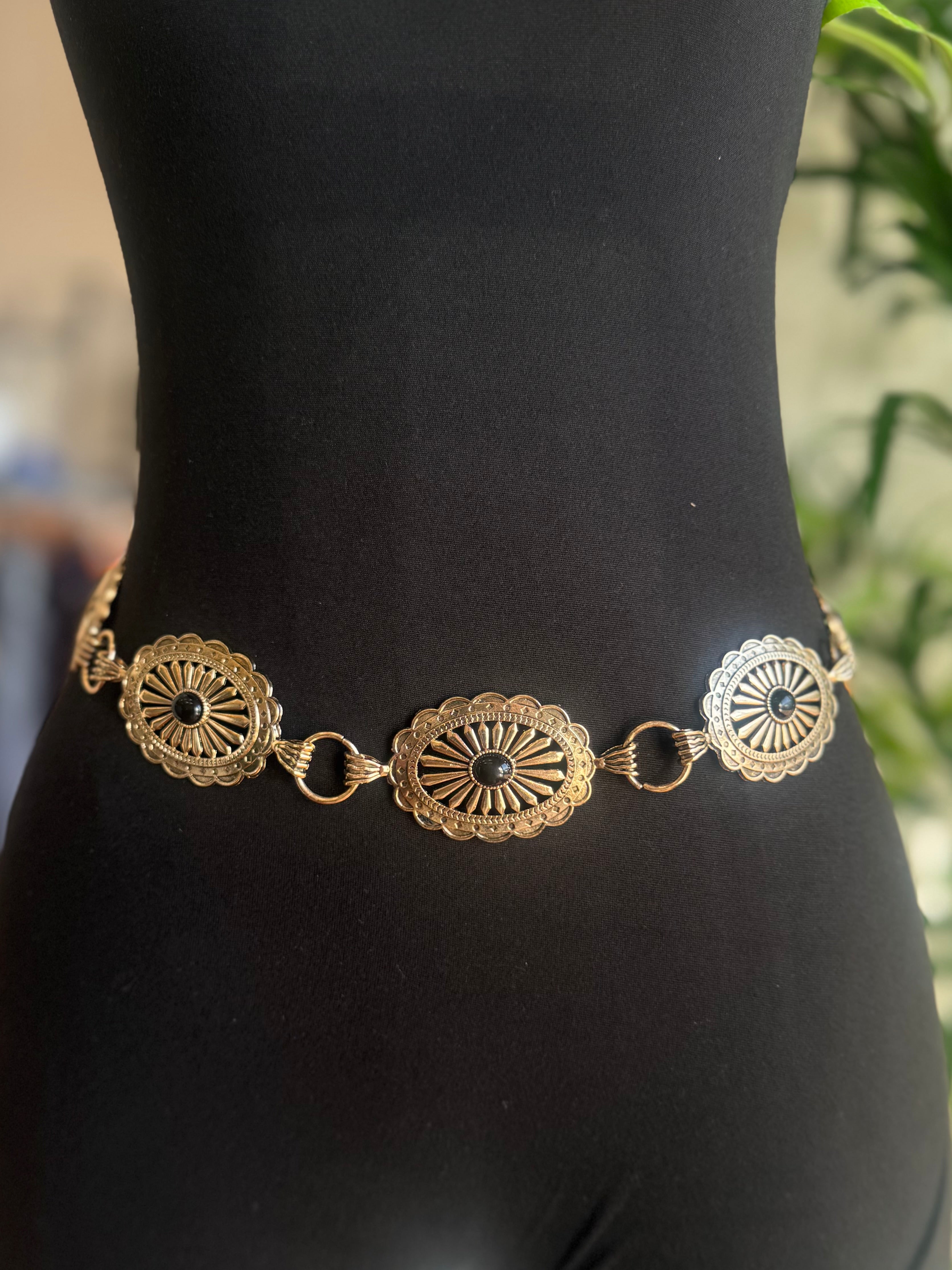 Western Oval Linked Concho Chain Belt (Black Stones)
