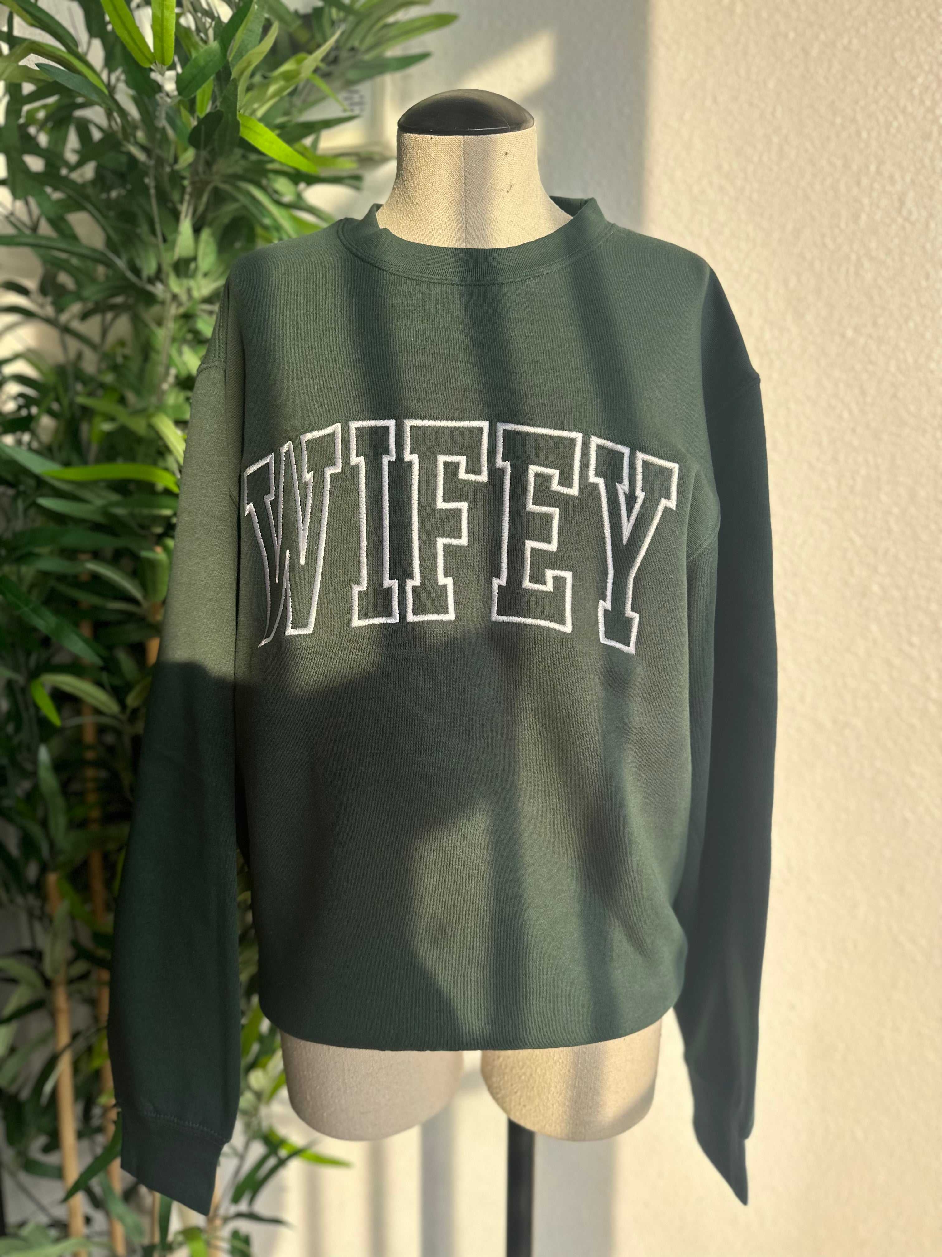 Wifey crewneck (Emerald Green)