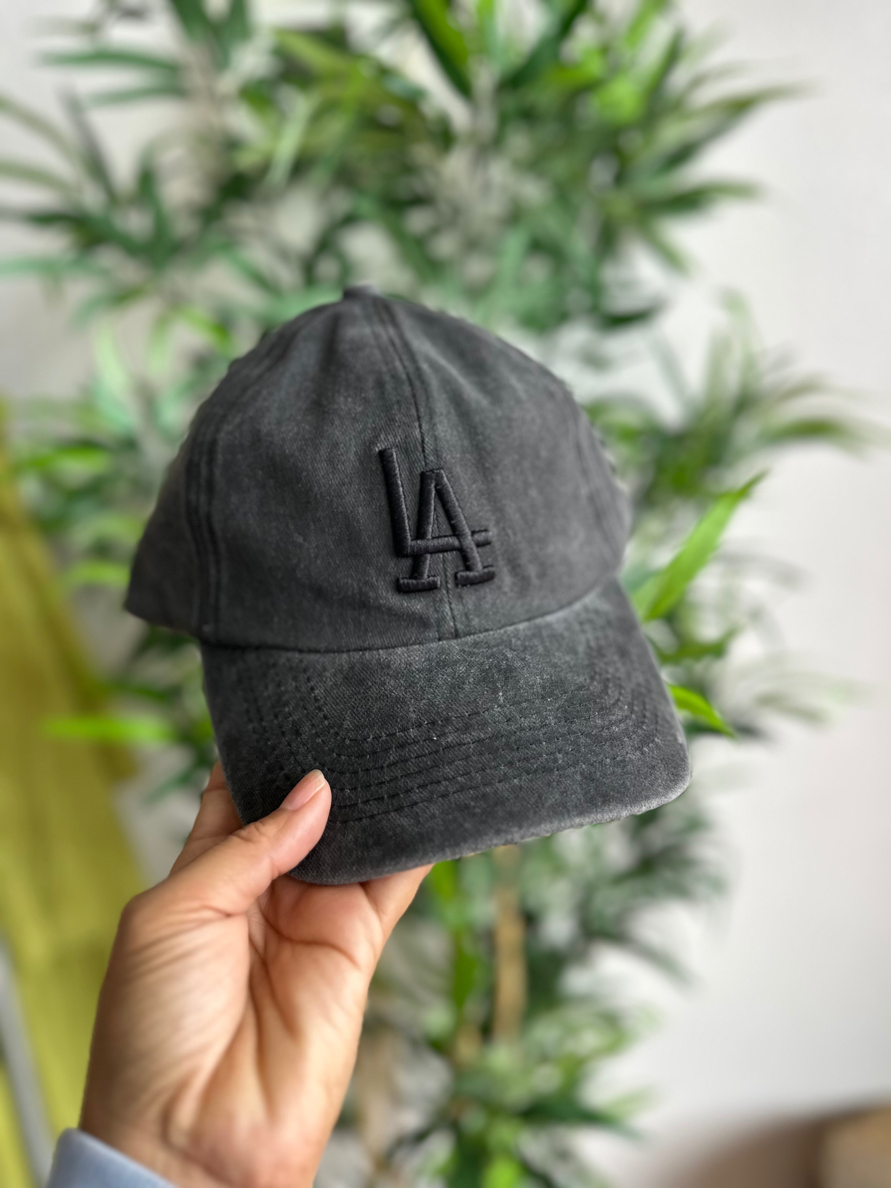 LA Acid Wash Hat black