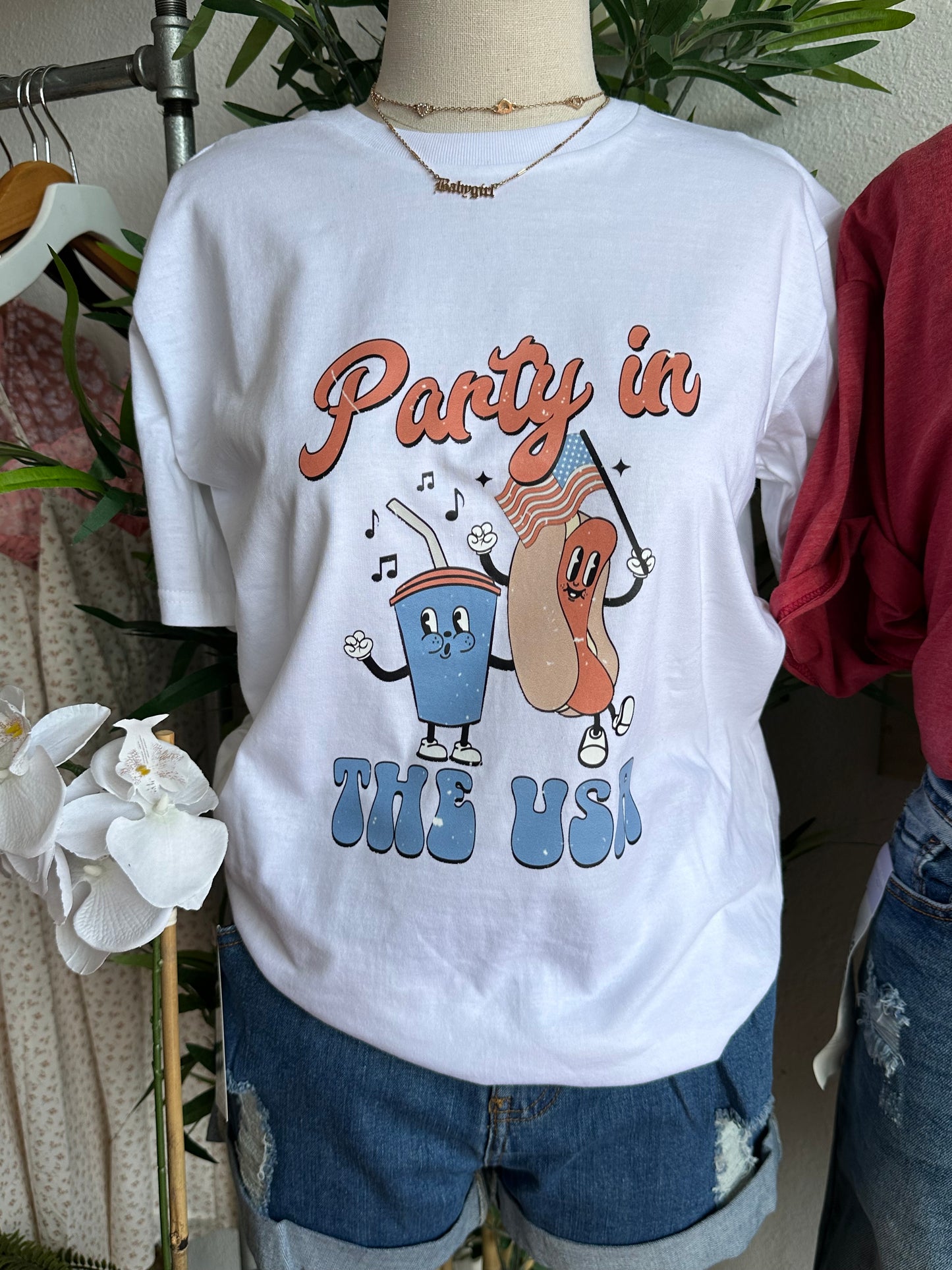 Vintage Hotdog & Drink "Party in the USA"