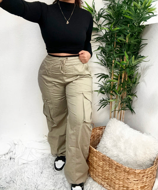 The Perfect Cargo Pants (khaki)