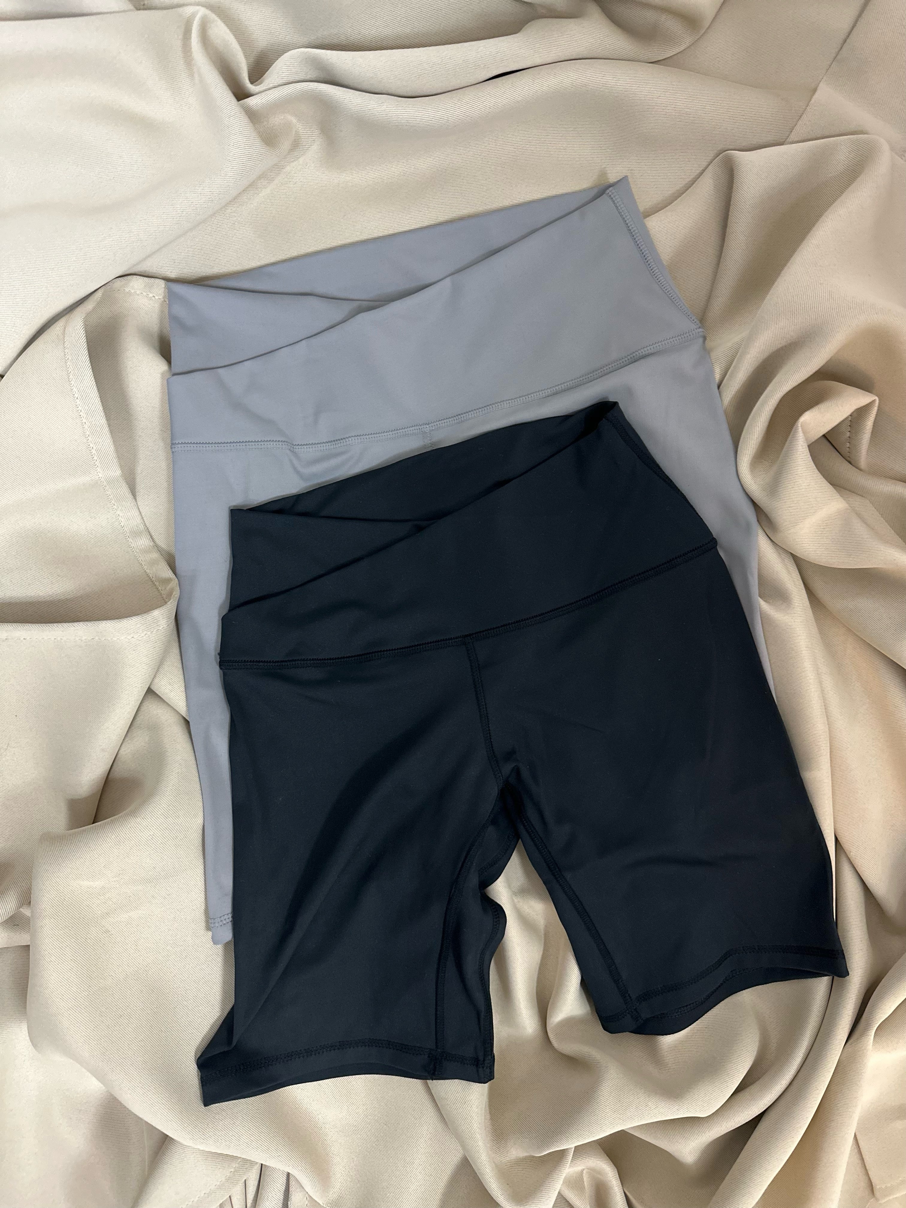 Crossed Waist Biker Shorts