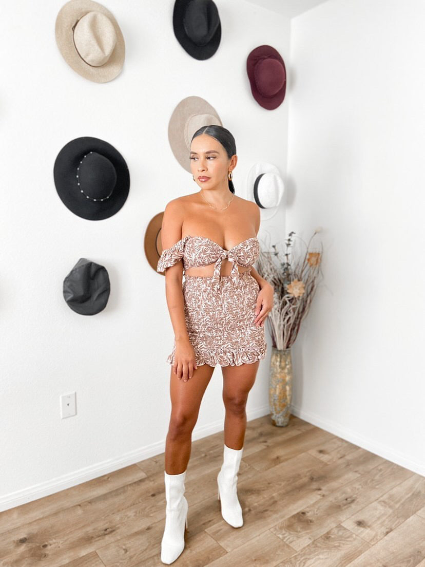 She is all that set (taupe)