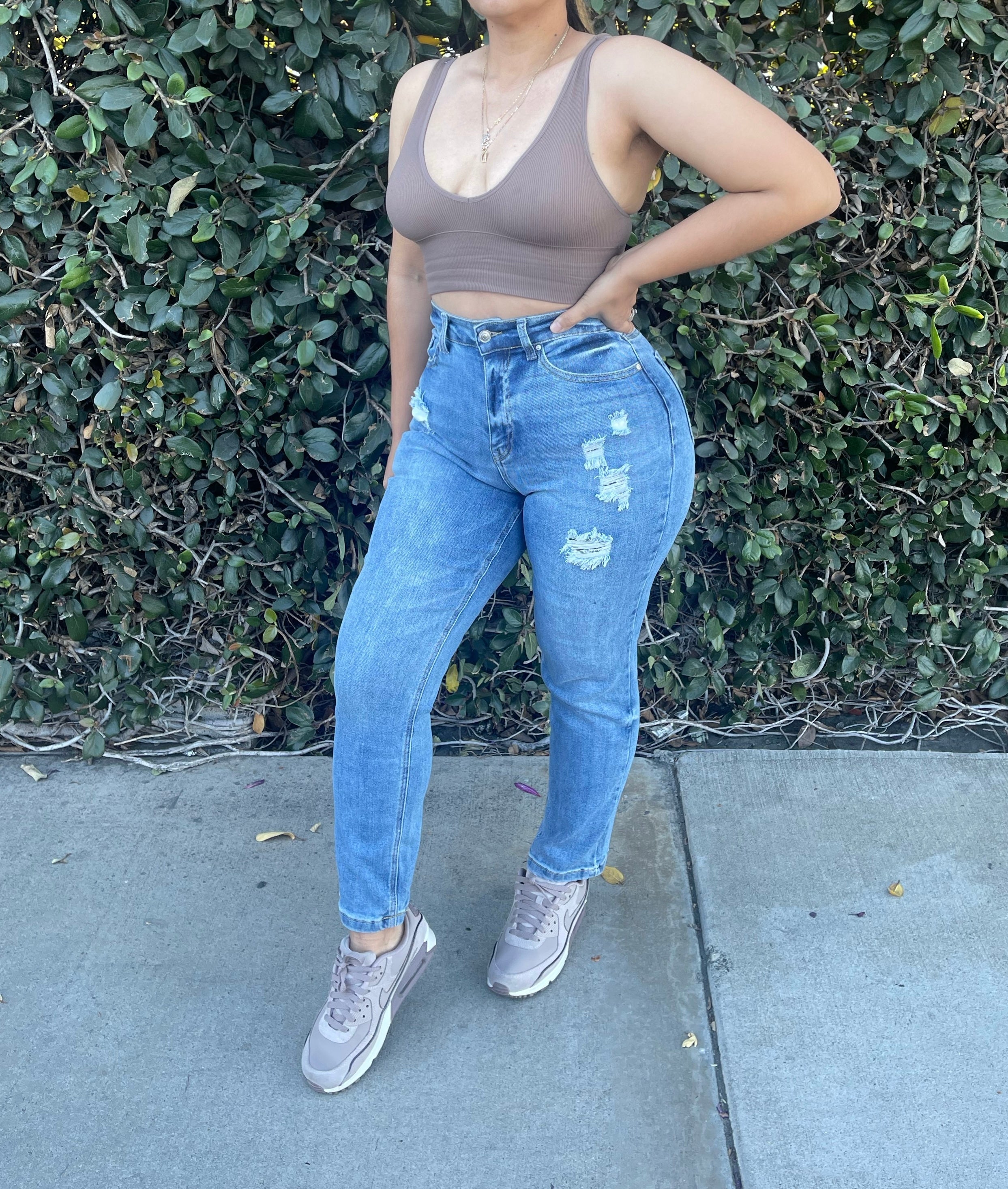 Slim Straight Mom Jeans MW (90247)