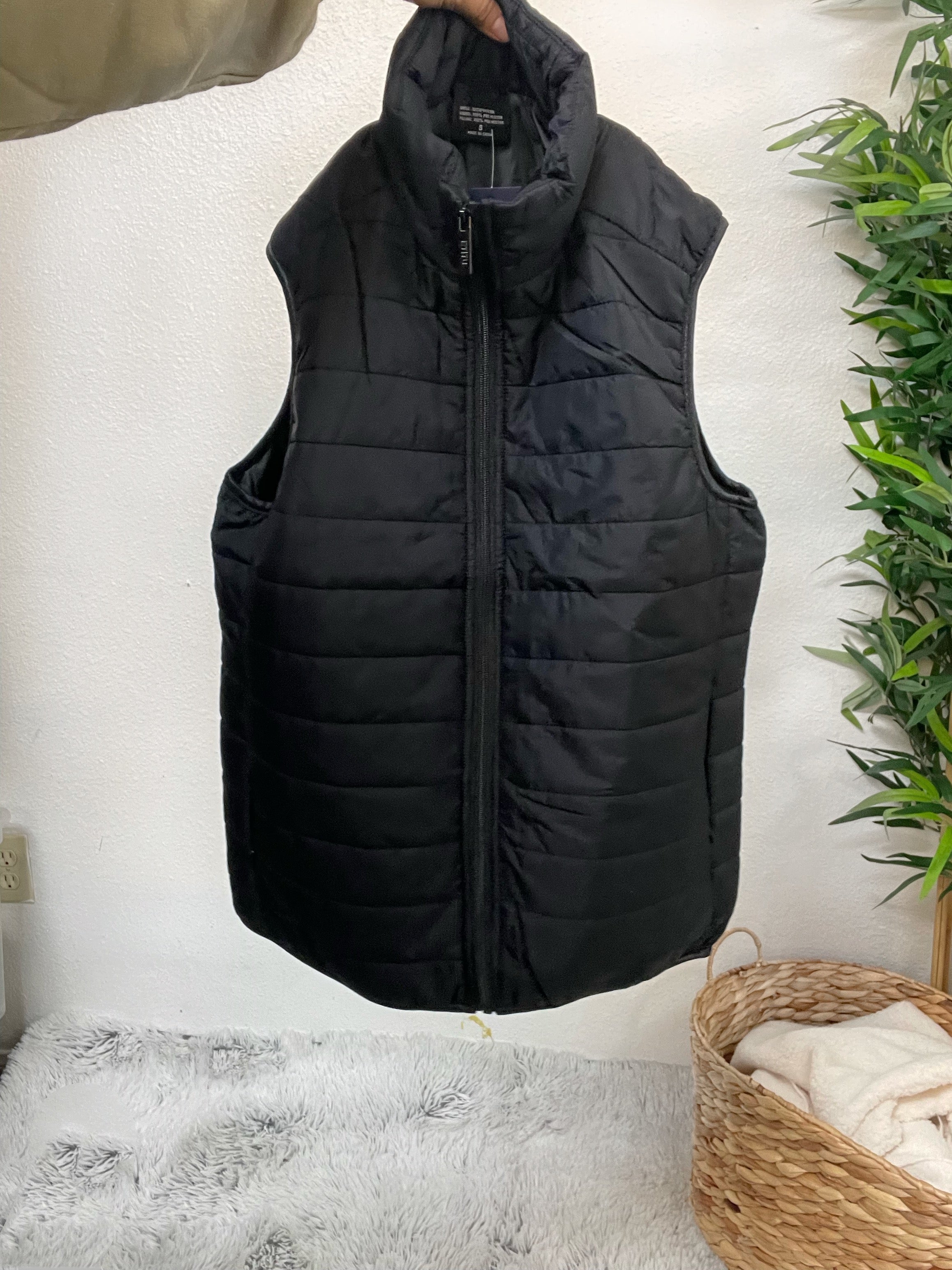 Classic puffer vest