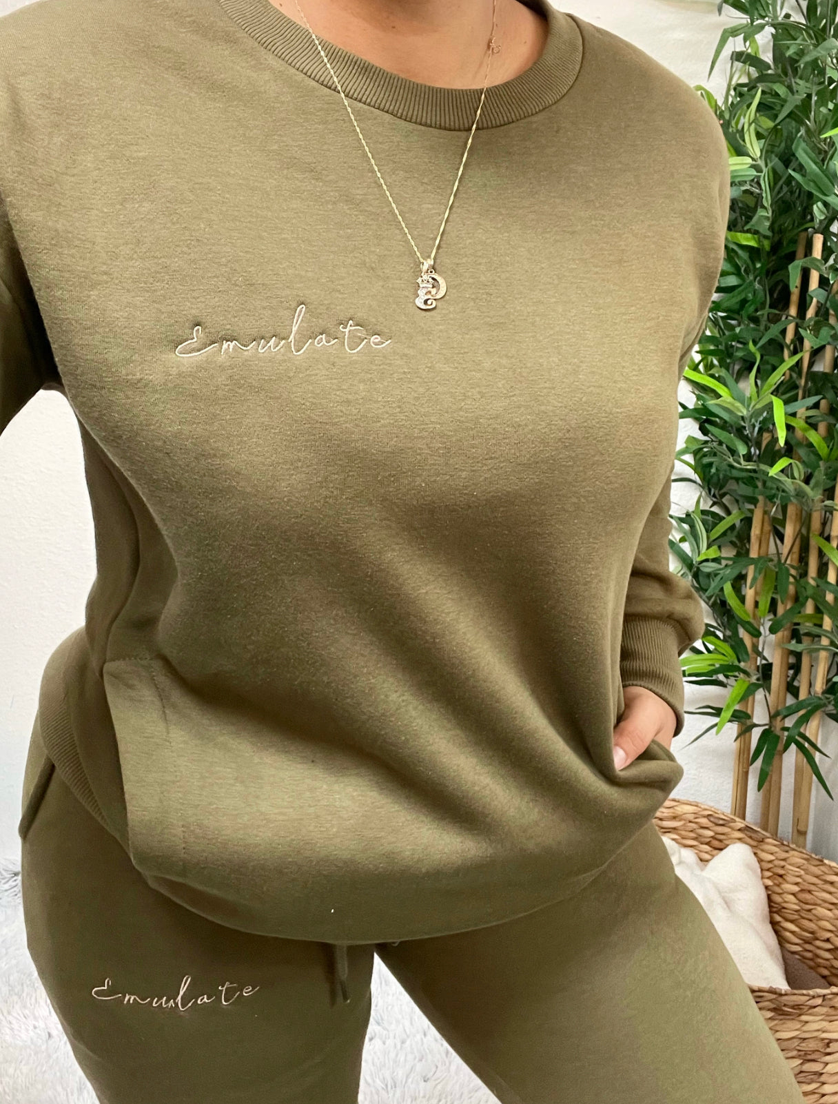 Emulate me set with pockets (olive)