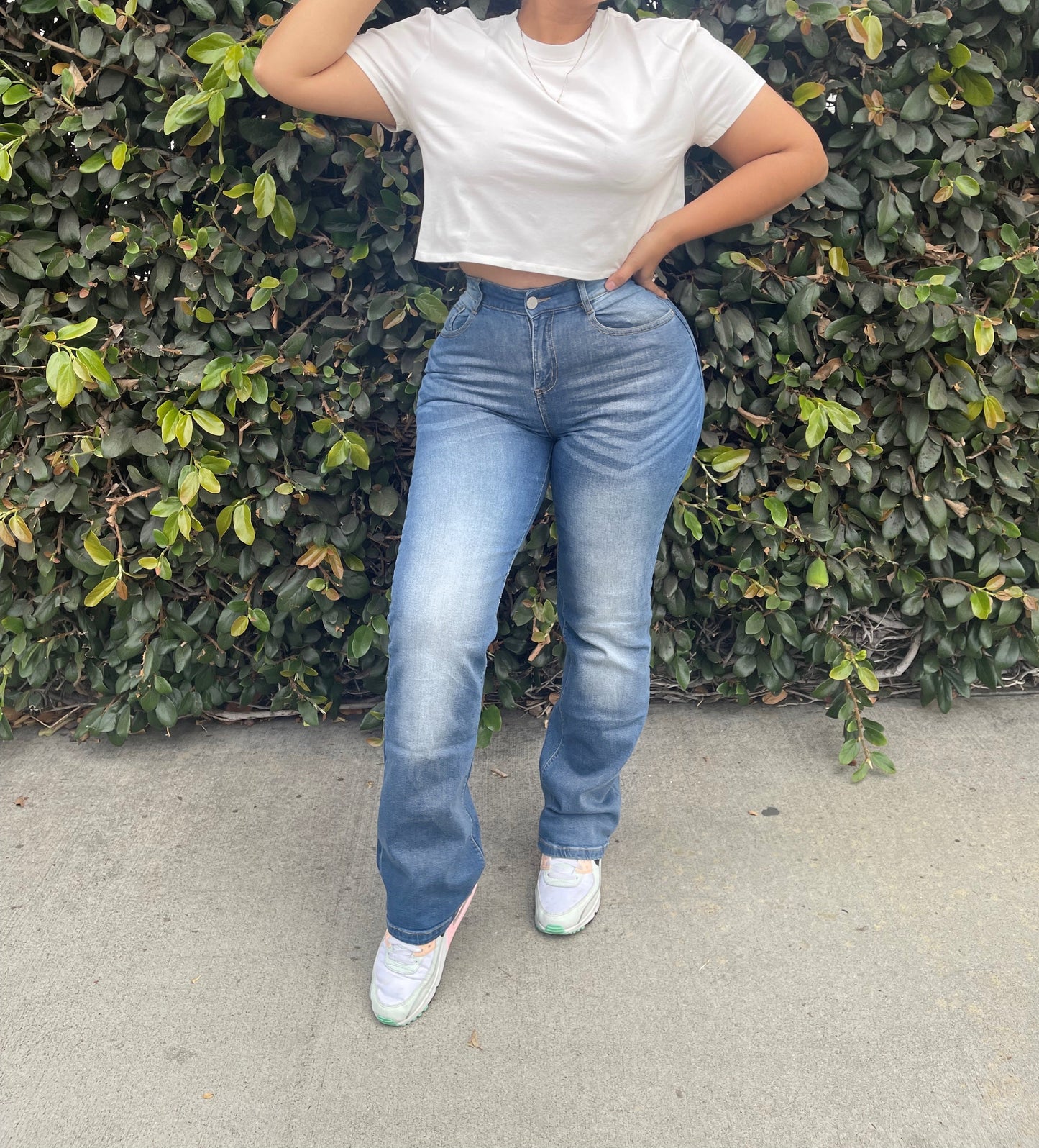 Flare Mom jeans with a stretch (light wash)