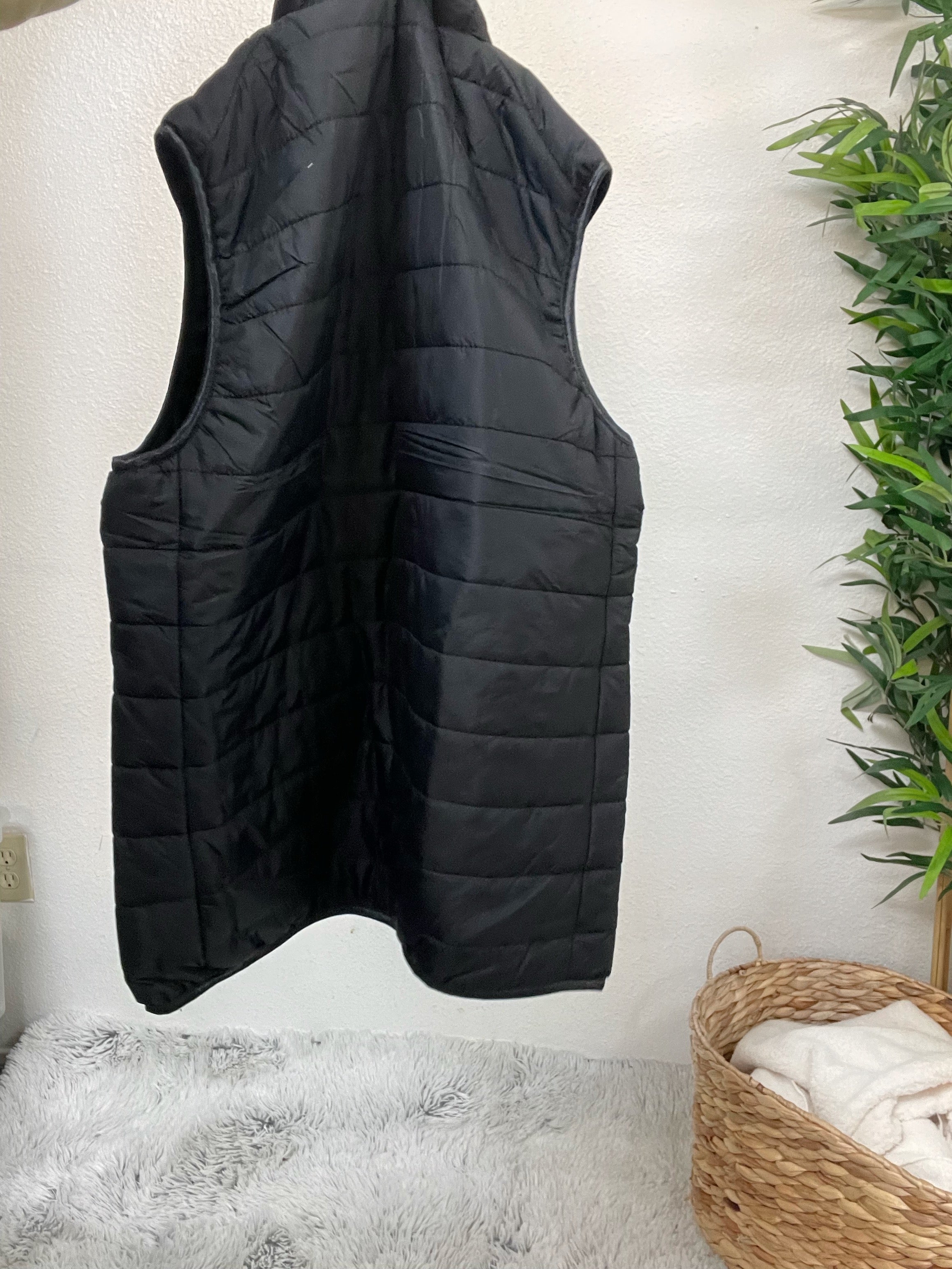 Classic puffer vest