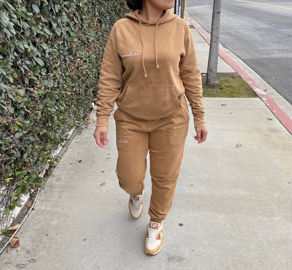 Day 4: Emulate vintage set (almond)