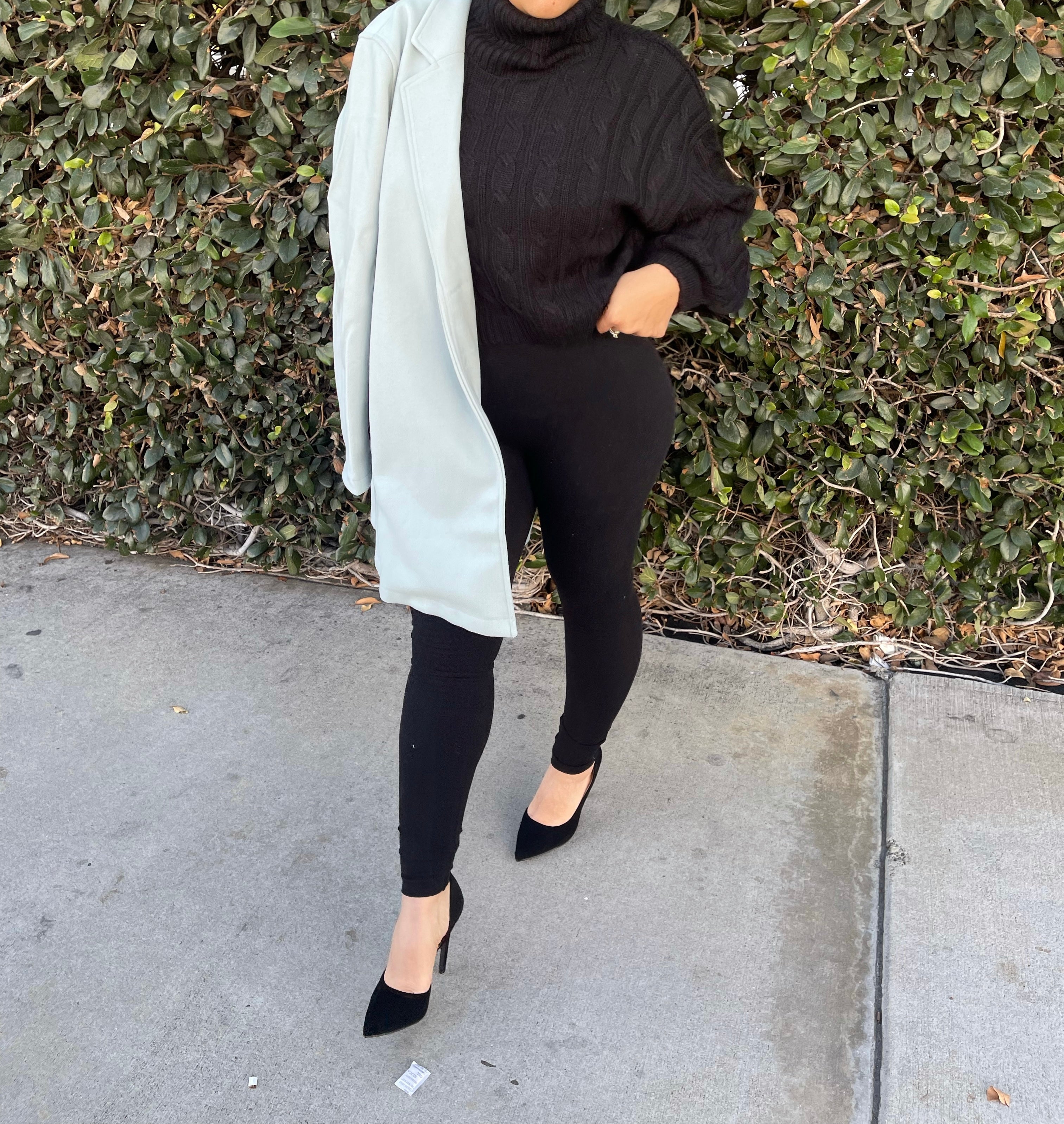 Snug knit sweater (black)