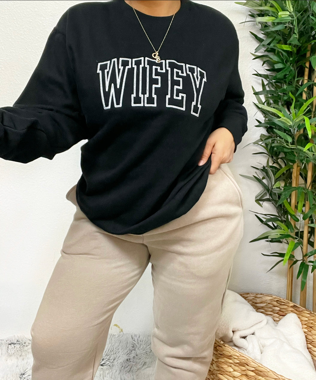 Wifey crewneck