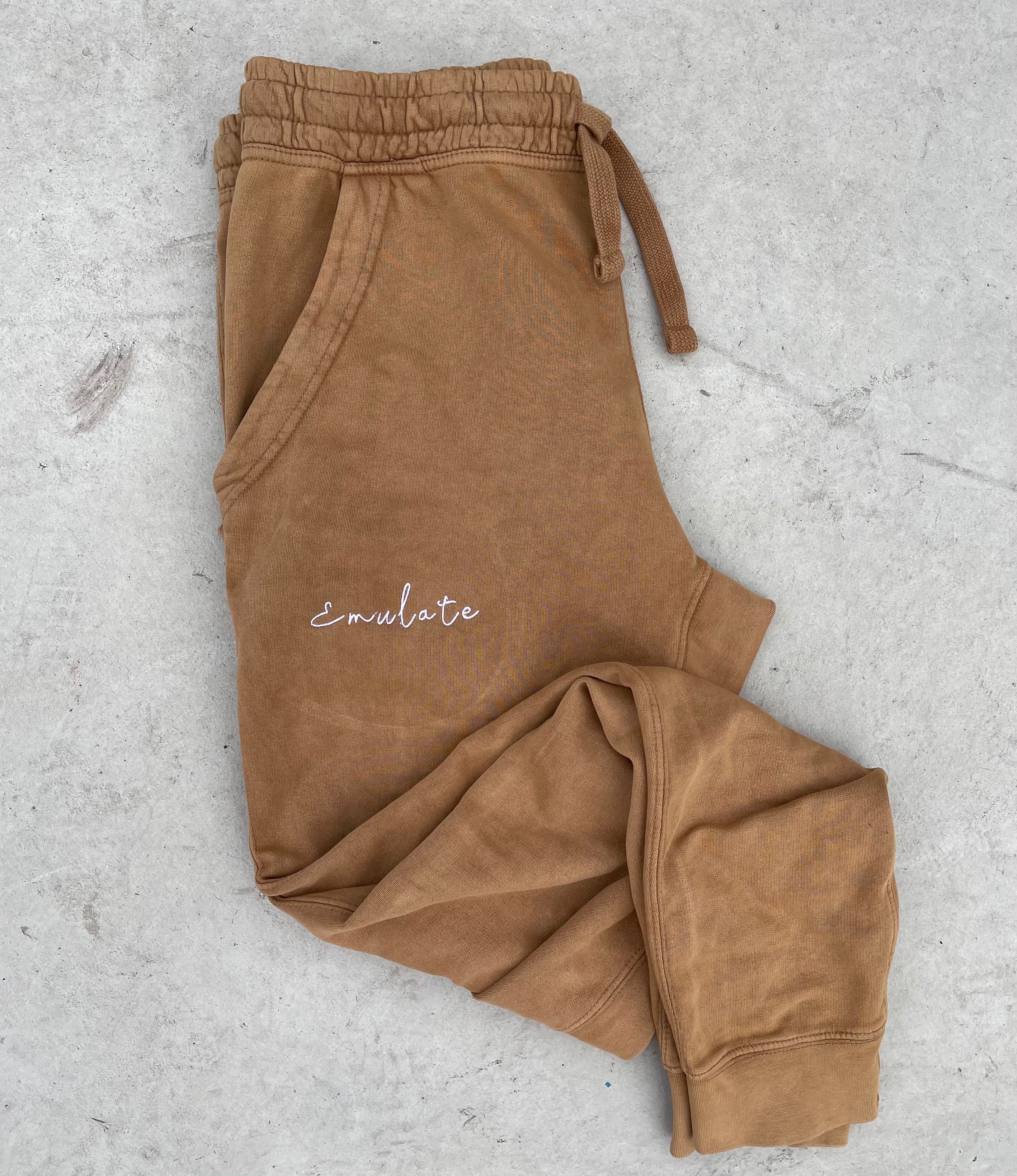 Day 4: Emulate vintage set (almond)