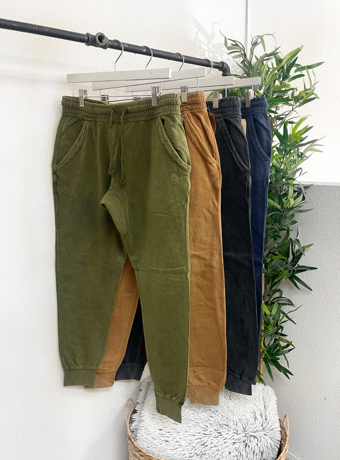 Just right joggers (acid olive)